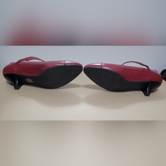 Lazio Collezione Red Leather Italian Pumps Size 8 - Picture 6 of 6